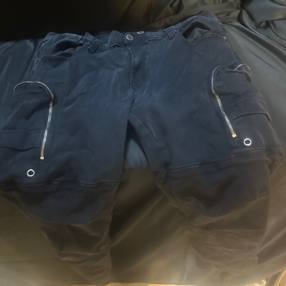 Men's Black Cargo Pants-copper rivet-size 42/32-#515